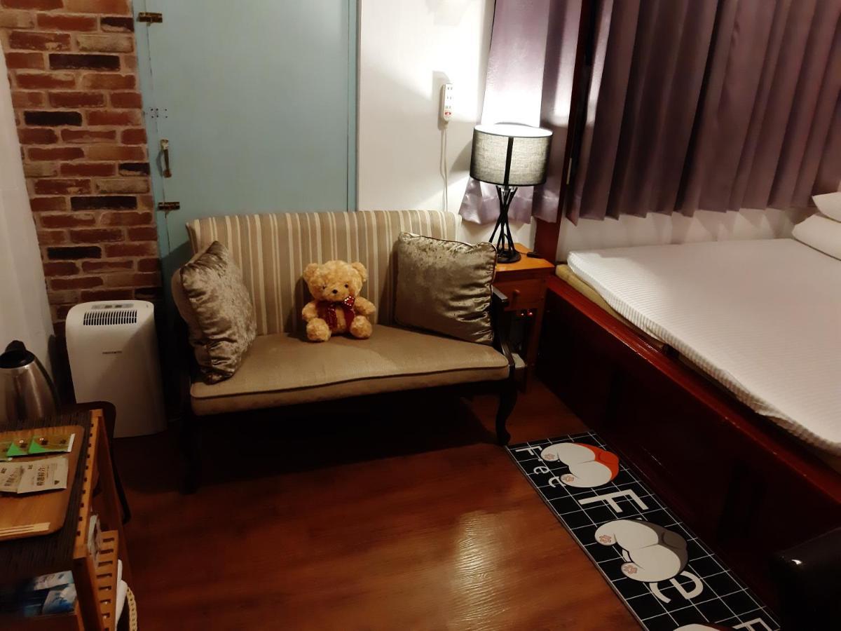 Gratitude Apartment Tainan Luaran gambar