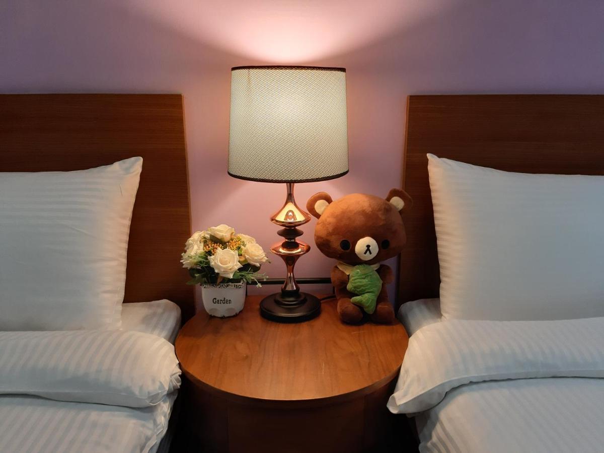 Gratitude Apartment Tainan Luaran gambar