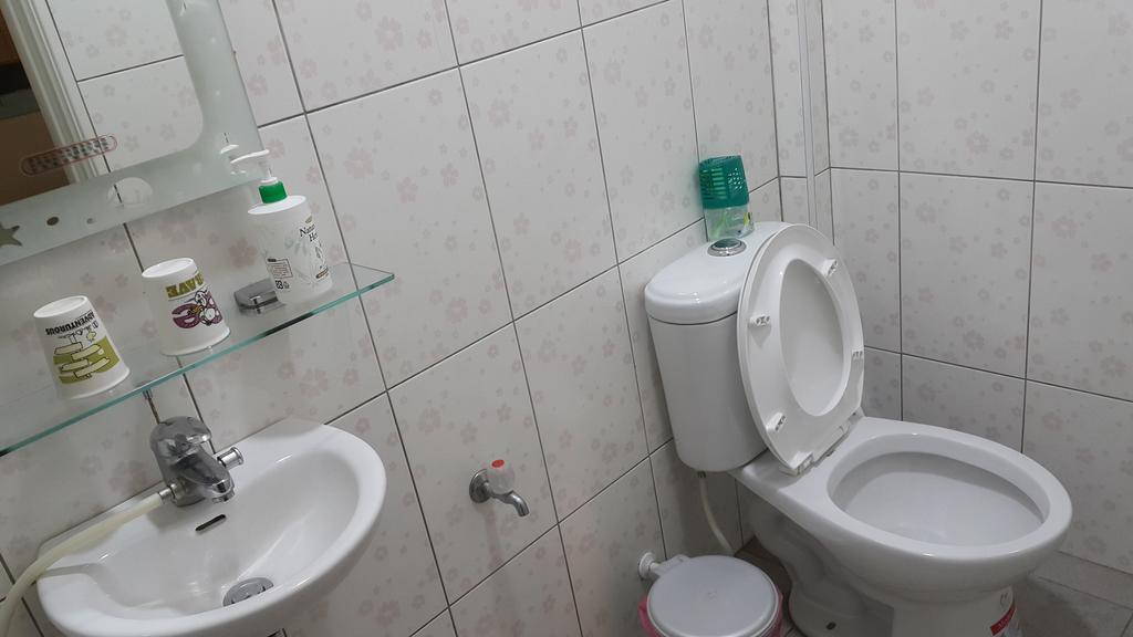 Gratitude Apartment Tainan Luaran gambar