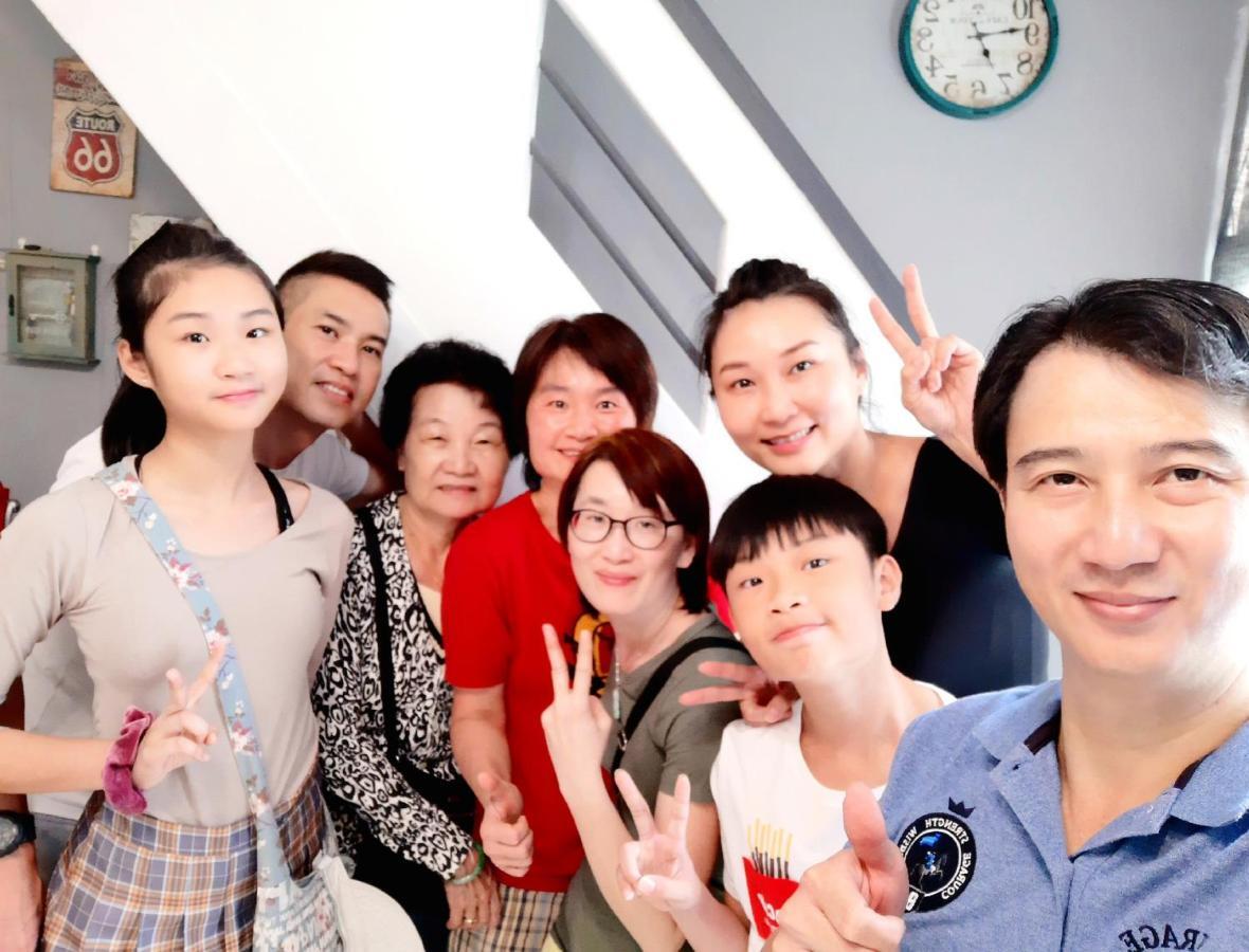 Gratitude Apartment Tainan Luaran gambar